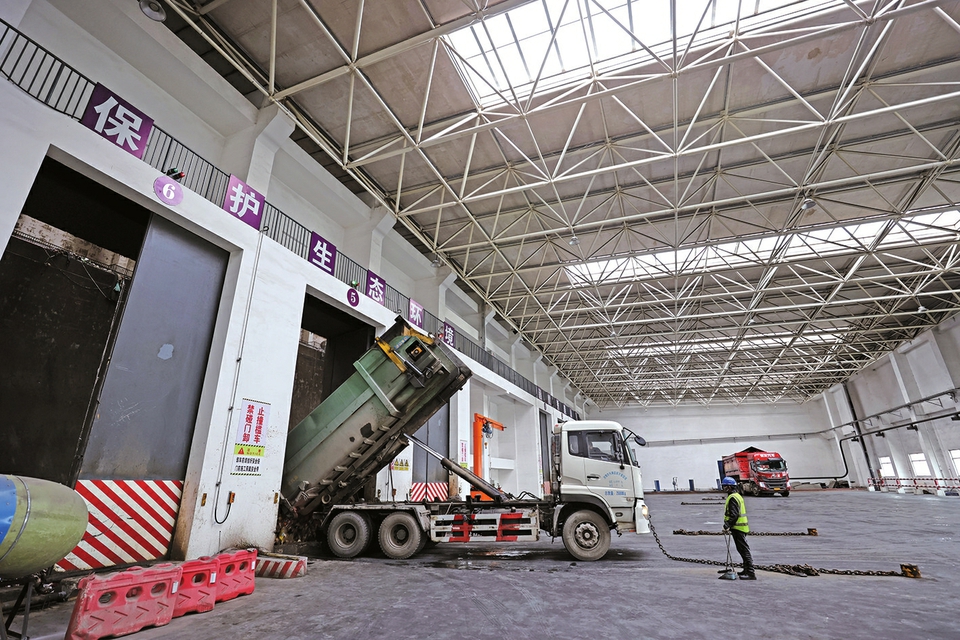 長(cháng)清馬山垃圾焚燒發(fā)電項目日焚燒約1500噸，年發(fā)電2億度，可滿(mǎn)足近6萬(wàn)戶(hù)家庭一年的用電 垃圾焚燒 發(fā)電生金